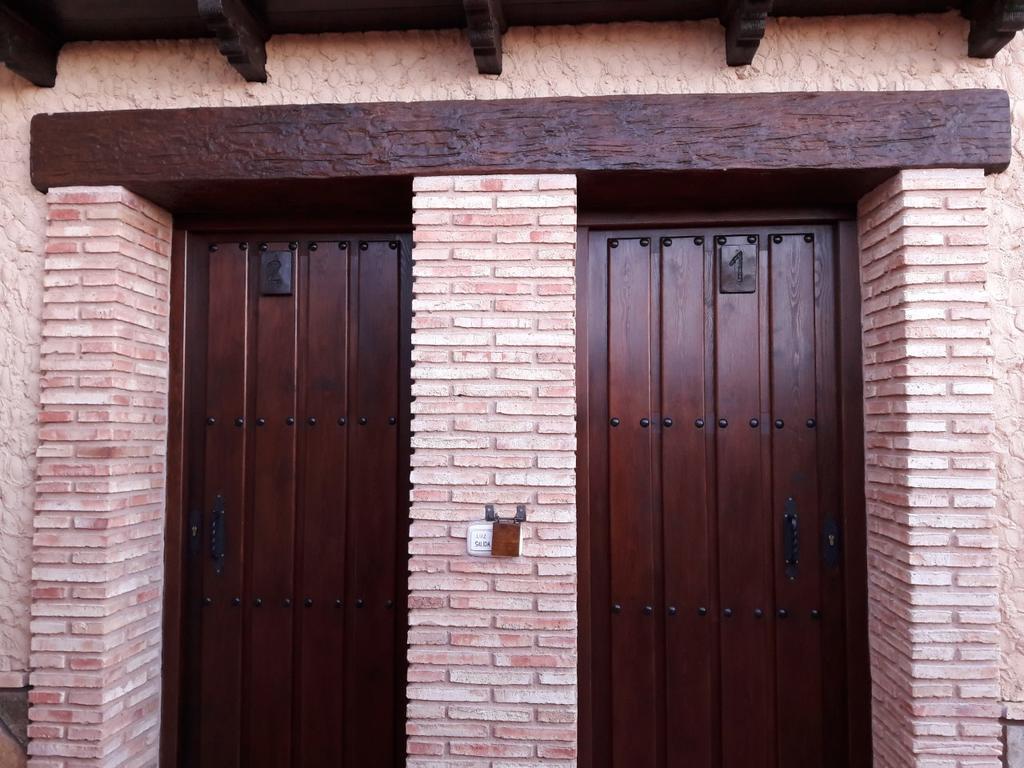 Los Montes Guest House Casas de Miravete Exterior photo